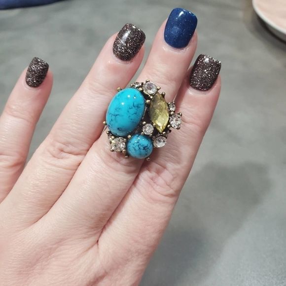 Turquoise Colored Large Jeweled statement Adjustable ring New - Picture 4 of 6